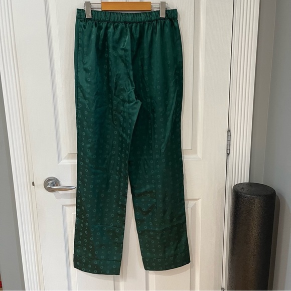 La Vie En Rose Green Satin Pajama Top and Bottom Matching Set - Picture 10 of 16